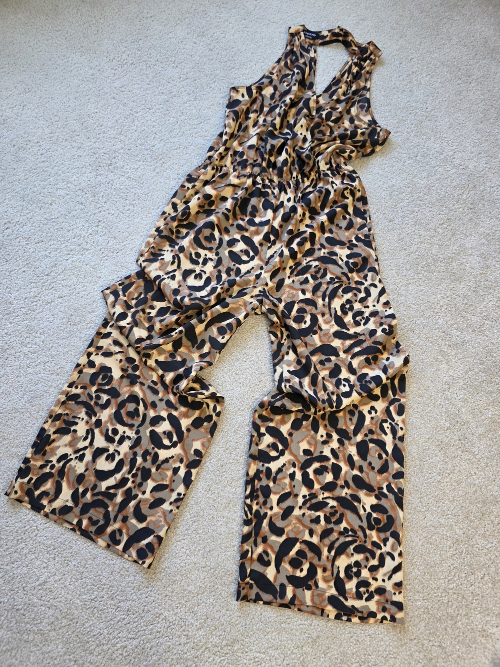 bebe Leopard-Print Sleeveless Wide-Leg Jumpsuit in Tan, Black and Brown Size 8